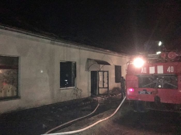 Майже чотири години вогнеборці ліквідовували пожежу в магазині на Іршавщині