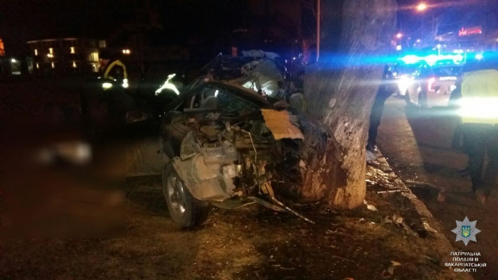 Поліція перевіряє версію, що у жахливій ДТП в Ужгороді фігурувала ще одна автівка