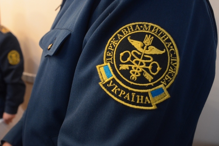 Військова прокуратура розслідує дії працівника митного поста «Ужгород»