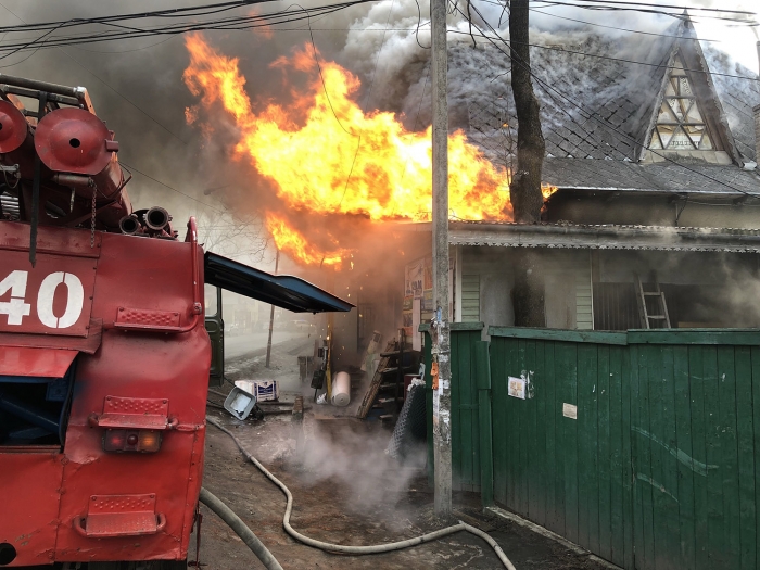 Вогнеборці ліквідували пожежу в магазині будматеріалів на Рахівщині (ФОТО)