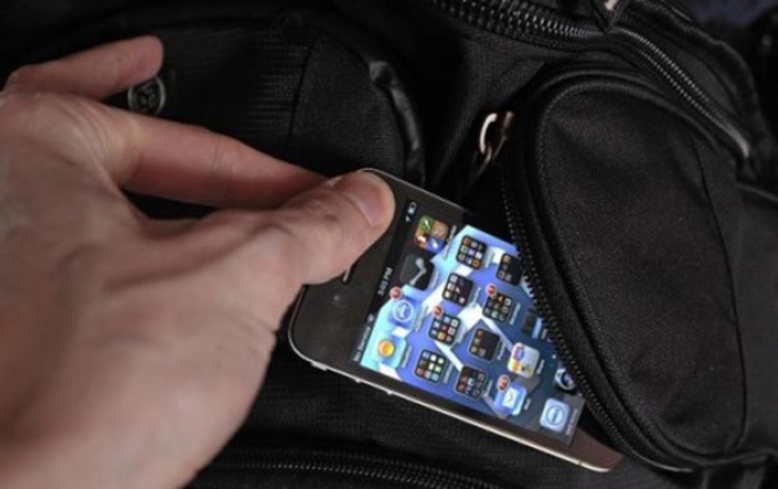 Cлідчі оперативно розкрили крадіжку мобільного з сумки мешканки обласного центру Закарпаття