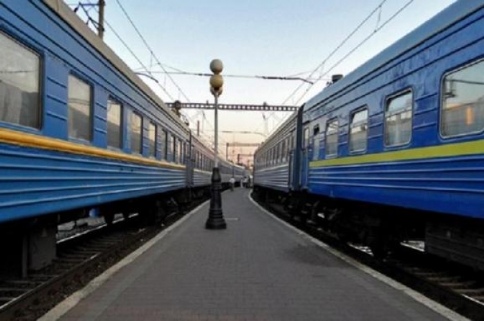 У березні "Укрзалізниця" призначила 16 додаткових потягів