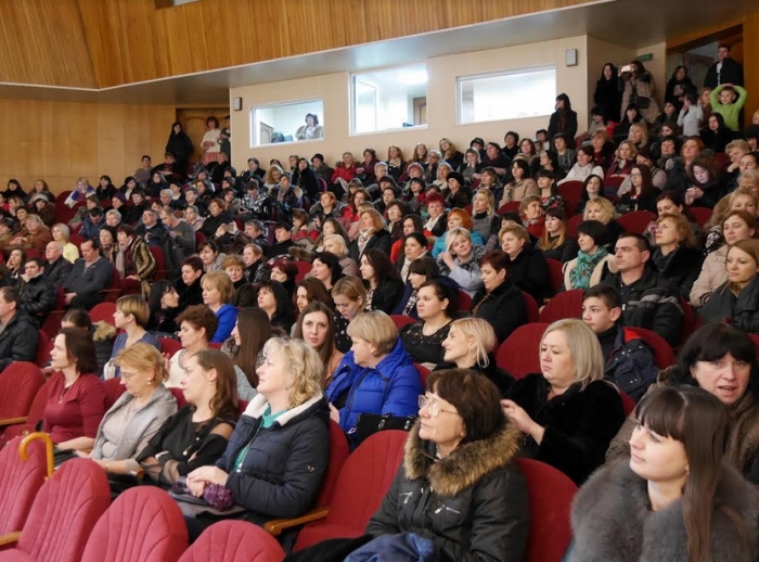 Жінок-педагогів Ужгорода із прийдешнім Міжнародним жіночим днем вітали сьогодні в Палаці дітей та юнацтва.