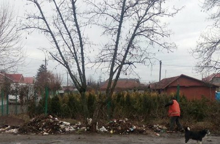 В Ужгороді тривають роботи з прибирання міста після зими