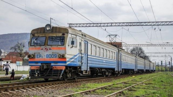 Львівська залізниця інформує про зміни у графіку руху міжрегіональних потягів у бік Закарпаття