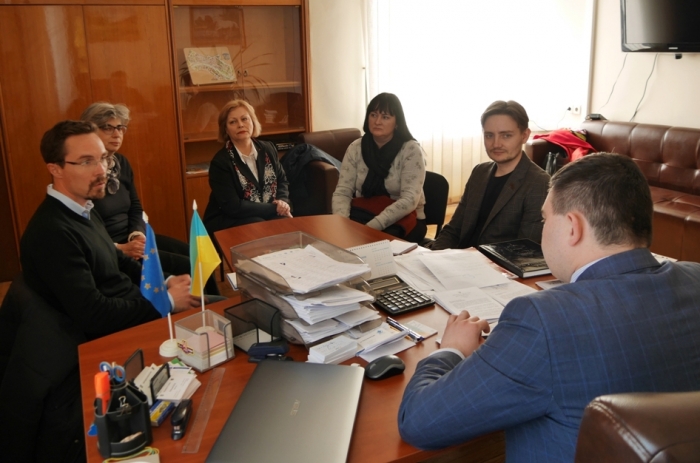 В Ужгородській міськраді відбулася зустріч із представниками Міжнародного Комітету Червоного Хреста