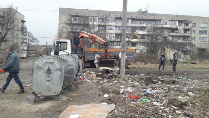 В Ужгороді вкотре ліквідували стихійні сміттєзвалища у мікрорайоні Шахта