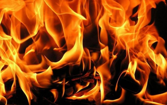 У Хусті випадкові свідки врятували на пожежі жінку