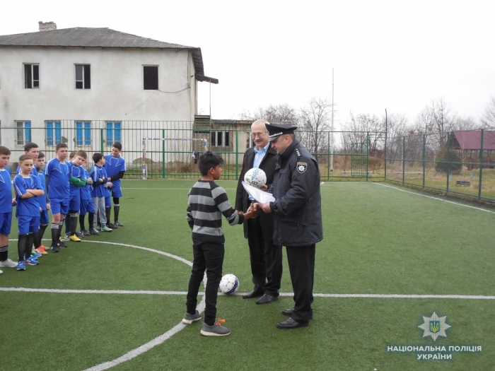 Поліція Мукачівщини провела змагання з міні-футболу між командами міста і району