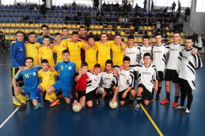 Закарпатські футзалісти-інваспортсмени – срібні призери молодіжного чемпіонату України
