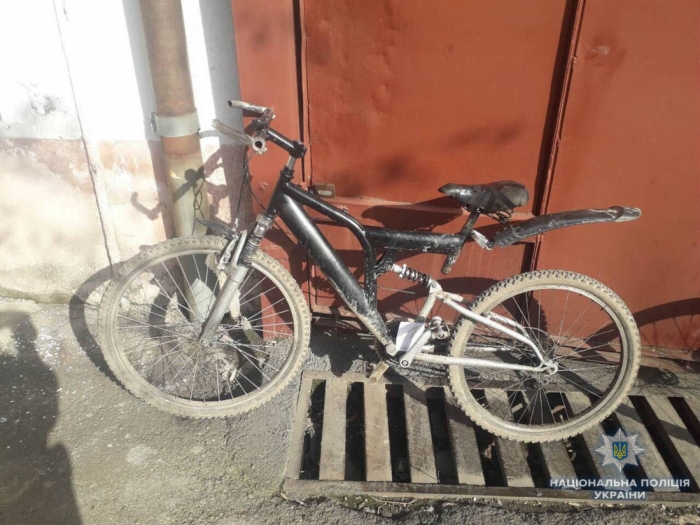 Крадії велосипедів на Закарпатті довго не покаталися