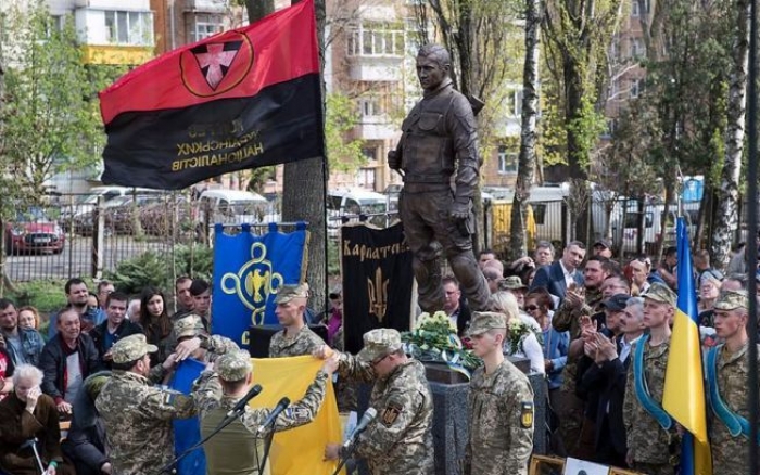АТОшнику-закарпатцю "Мисливцю" відкрили пам’ятник у столиці України