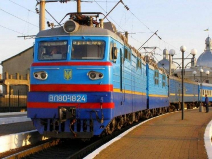 Додаткові «сакурові рейси» пішли залізницею до Ужгорода з Києва та Харкова