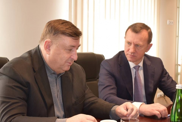 Міський голова Ужгорода Богдан Андріїв зустрівся з президентом Федерації хокею України Анатолієм Брезвіним