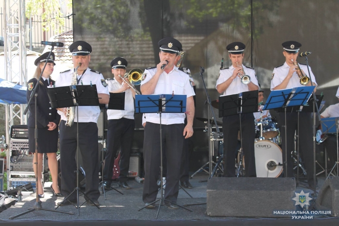 Оркестр поліції виступив на найвідомішому в Україні закарпатському весняному фестивалі - «Сакура-Фест»