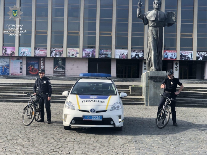 Вже від сьогодні на вулицях Ужгорода та Мукачева чергують патрульні на біциклях