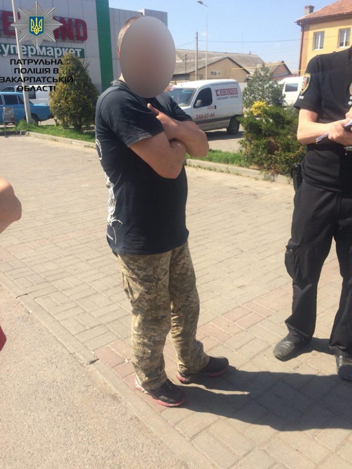 "Їжа" для папуги виявилась наркотичною – в Ужгороді затримали крадія з забороненими речовинами