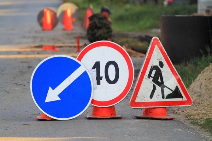 Перекриття руху на вулиці Перемоги в Ужгороді: триває капітальний ремонт