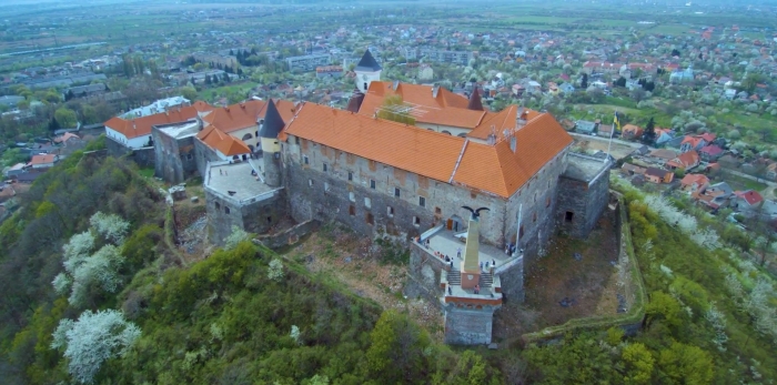 Відео дня: закарпатський Замок Паланок – унікальний зразок середньовічної фортифікаційної архітектури