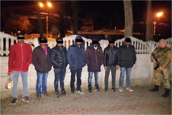 Сімох шріланкійців, що мріяли про ЄС, затримали прикордонники в Ужгороді