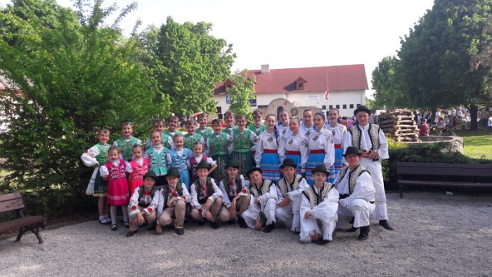 "Наша Файта" із Сторожниці біля Ужгорода травневі свята провела на Словаччині
