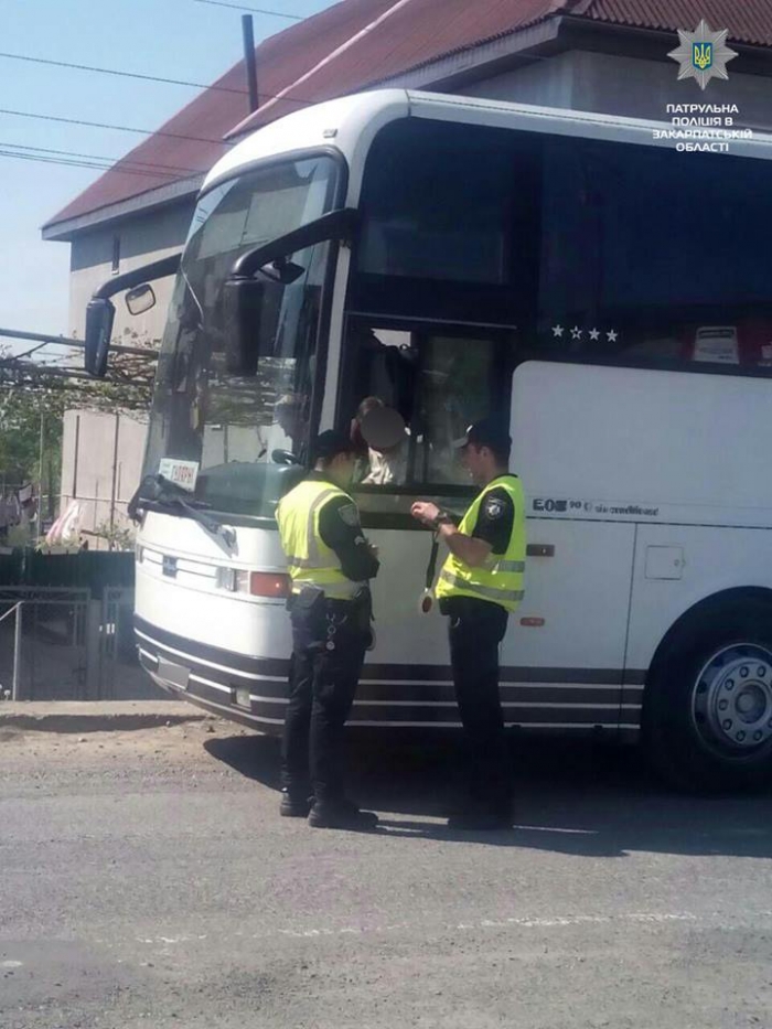 Поліція виявила значну кількість порушень у водіїв автобусів на Закарпатті