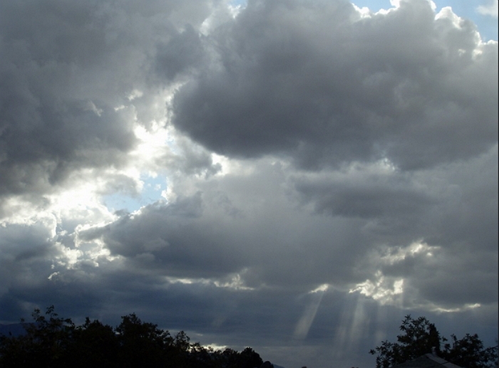 На вихідних частину Закарпаття зігріватиме сонце, на іншій буде хмарно й дощитиме