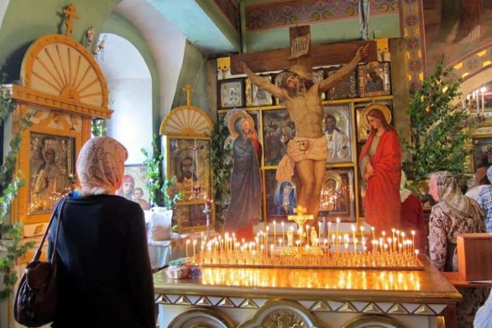 Православні Закарпаття відзначають сьогодні Троїцьку батьківську суботу
