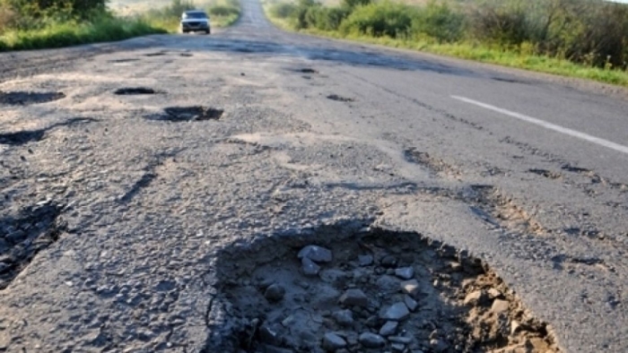 Оприлюднено список доріг Закарпаття, які мала б ремонтувати Служба автомобільних доріг України 