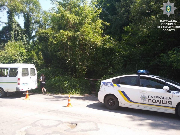 Небезпечна знахідка поблизу Ужгорода: місцевий мешканець знайшов міну