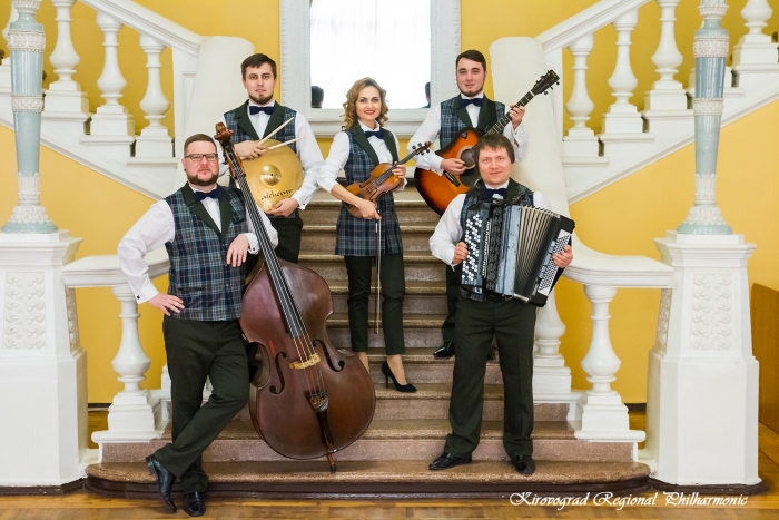 В Ужгороді вперше виступить відомий український ансамбль «Єлисавет-ретро»