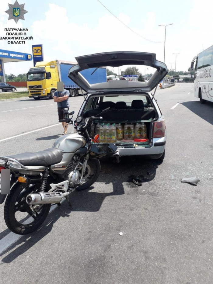Після зіткнення на міжнародній трасі два водії потрапили до лікарні в Ужгороді