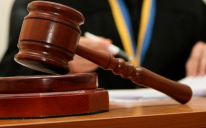 Вирок суду в Ужгороді: батьковбивця проведе за гратами 7,2 років