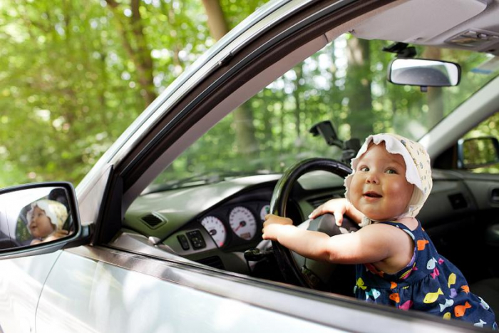 Чому не можна залишати дітей у машині влітку – поради від Уляни Супрун