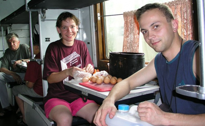 Варені яйця відходять в історію: у потязі "Київ-Ужгород" вже можна замовити гарячі страви