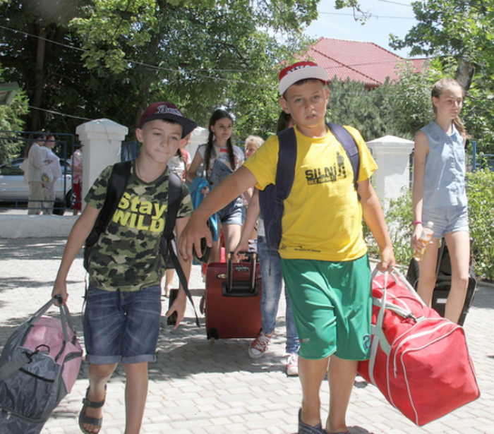 Закарпатські залізничники та члени їхніх родин вже відкрили літній сезон в оздоровницях "Укрзалізниці"