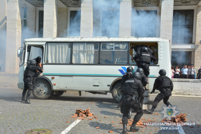 Як на площі Народній в Ужгороді День Національної поліції України відзначали...