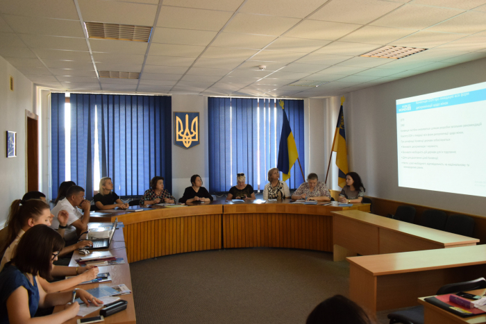 На зустрічі в Ужгородській міськраді обговорили вразливість ромських жінок до дискримінації