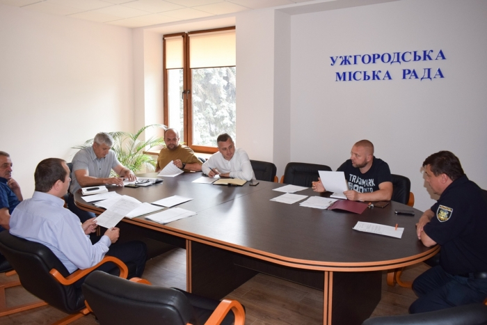 В Ужгородській міськраді відбулося позачергове засідання транспортної комісії