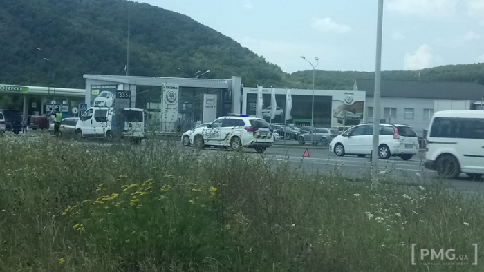 У ДТП біля Червоної гірки в Мукачеві зіткнулися іномарка з "мікриком"