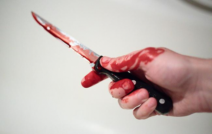 Бійка у Виноградові з ножем закінчилась для чоловіка смертю в реанімації