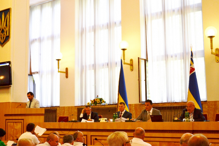 Депутати Закарпатської облради закликають парламентарів ухвалити Антиолігархічний пакет докорінних перетворень
