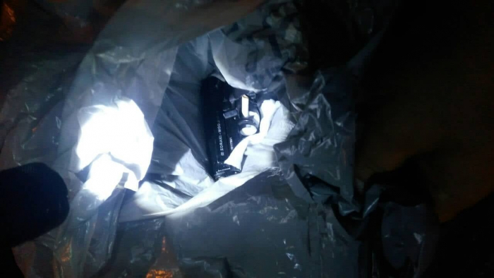 У сміттєвому баку в КПП "Ужгород" службовий пес знайшов пістолет «Zoraki» 