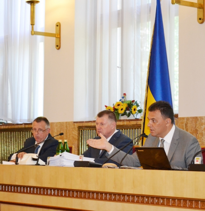 Закарпатські депутати просять Київ вишукати можливість випуску автобусів підвищеної прохідності для гірських шкіл