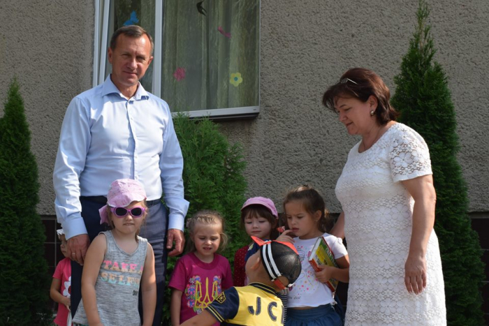 Міський голова Ужгорода оглянув ремонт та умови, в яких перебуватимуть вихованці дитсадка №36