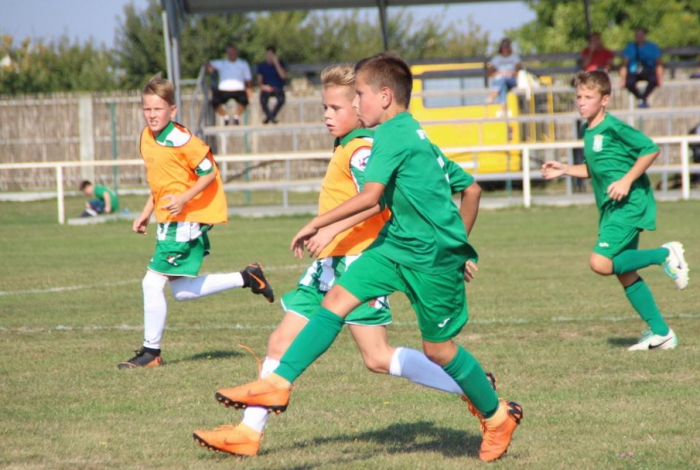 Юні футболісти Ужгорода не зустріли серйозного спротиву з боку однолітків із Сільця