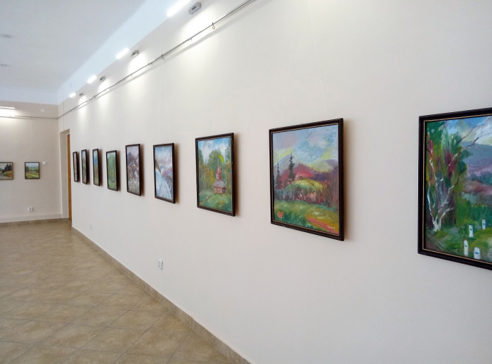  Художниця Кристина Данко-Шолтес представила в Ужгороді виставку живопису