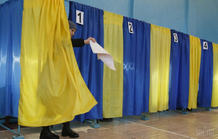 Закарпатських заробітчан попередили: існує потенційна небезпека на виборах через фальсифікації