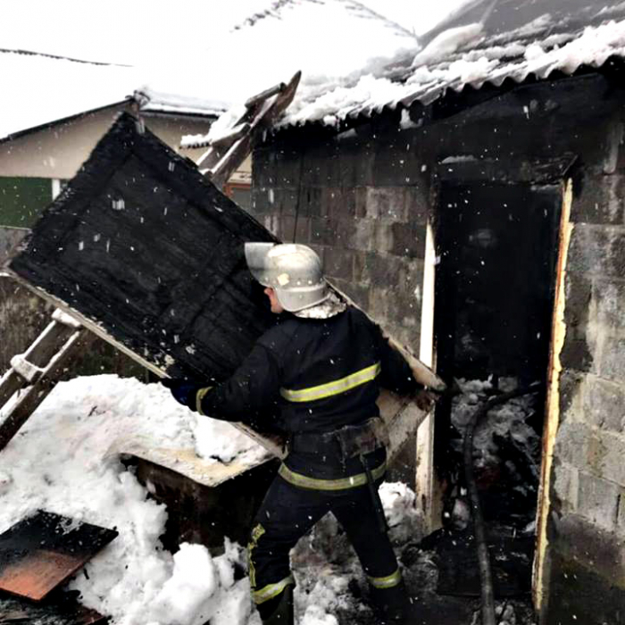 Вогнеборці Іршавщини врятували від знищення пожежею житловий будинок (ФОТО)