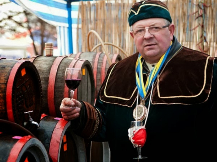 Майже Середньовіччя: На фестивалі вина у Берегові посвячуватимуть у лицарі